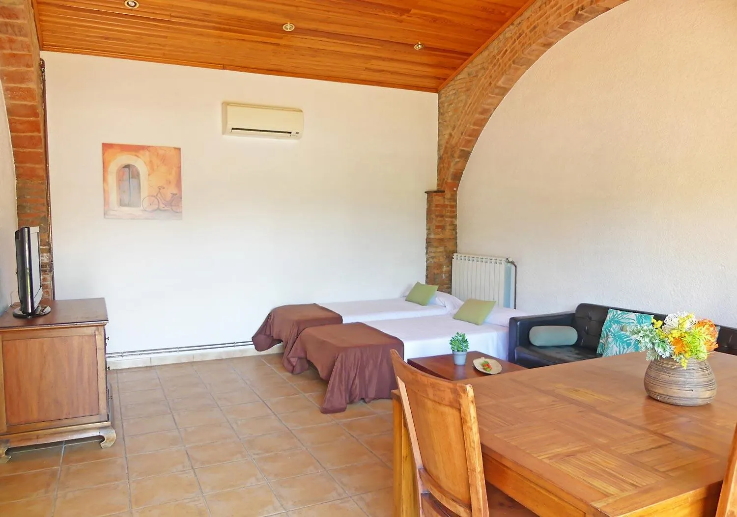 Hotel & Golf Ca La Caputxeta 0*, Castello  D'Empuries Spain